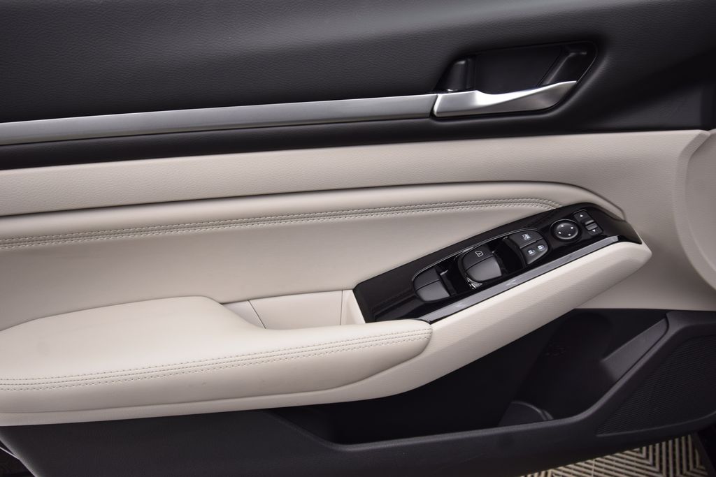 used 2023 Nissan Altima car, priced at $23,600