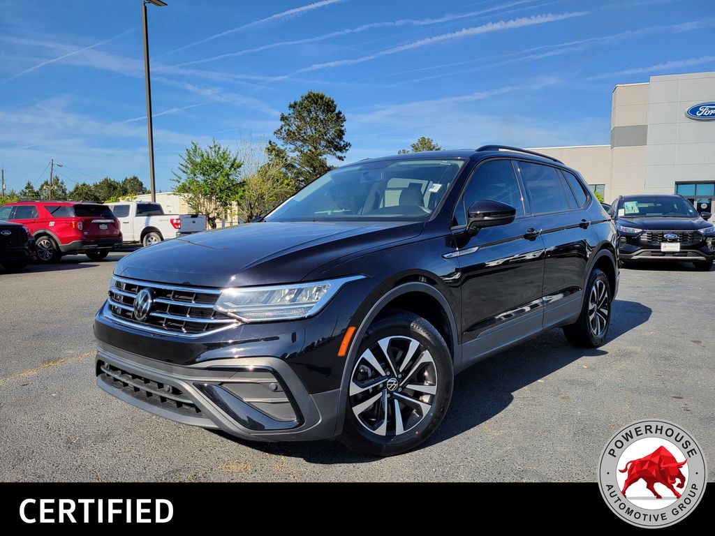 Deep Black 2022 Volkswagen Tiguan S FWD SUV / Crossover Front-Wheel Drive 8-Speed Automatic