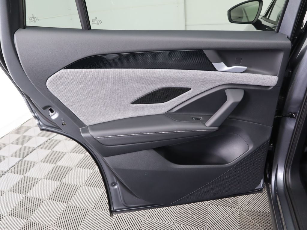 Thumbnail: 2025 Volkswagen Tiguan - 26