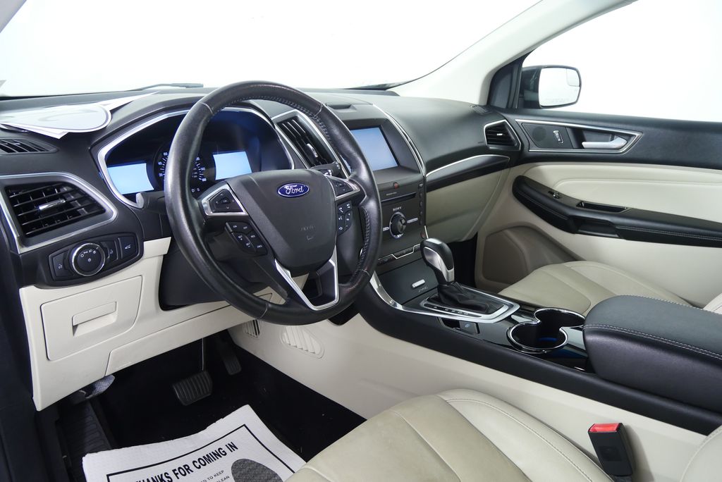 Thumbnail: 2015 Ford Edge - 12