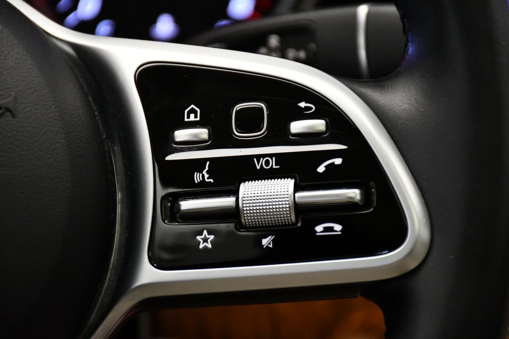 Thumbnail: 2019 Mercedes-Benz E-Class - 24