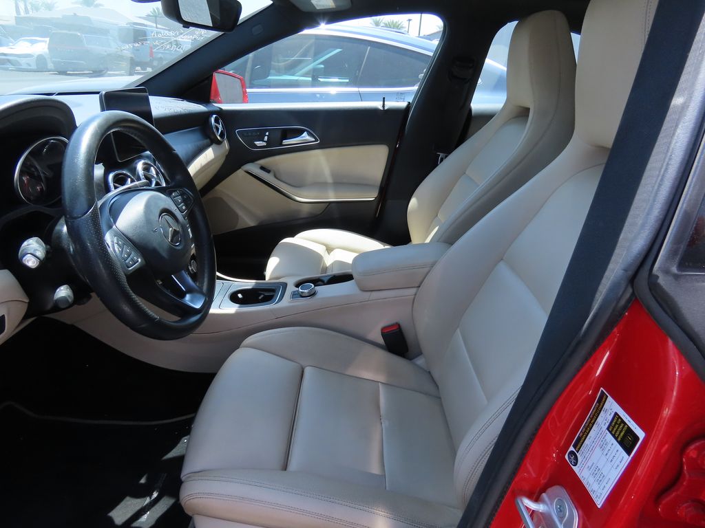 Thumbnail: 2018 Mercedes-Benz CLA - 10