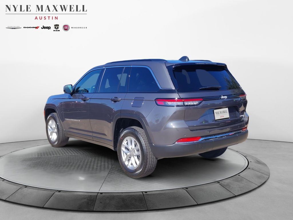 New Car 2025 Jeep Grand Cherokee  Laredo For Sale Under $35,000 In Austin, Texas