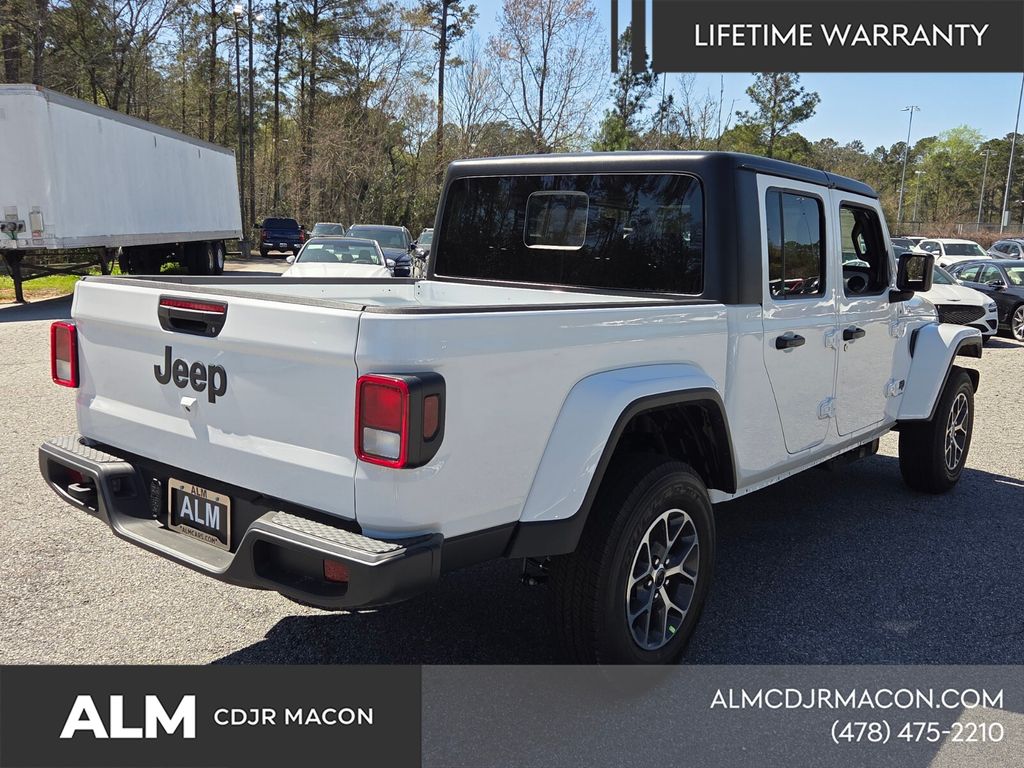 New 2026 Bright White Clear-Coat Exterior Paint Jeep Sport S image 13