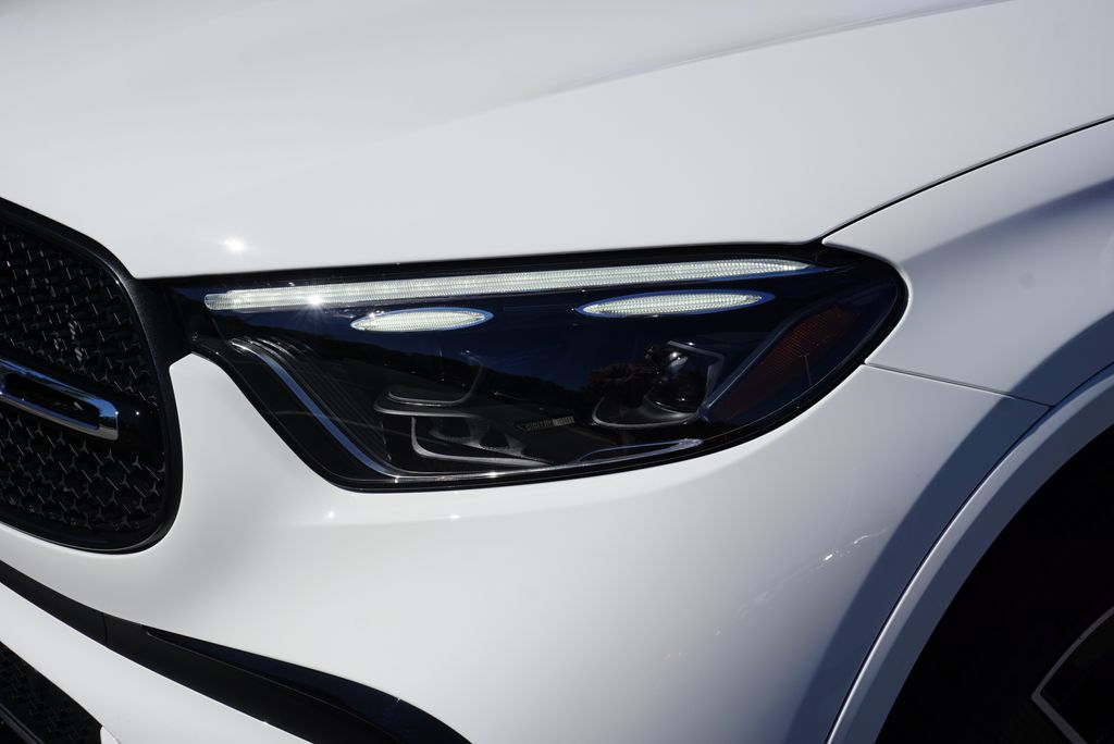 Thumbnail: 2026 Mercedes-Benz GLC - 11