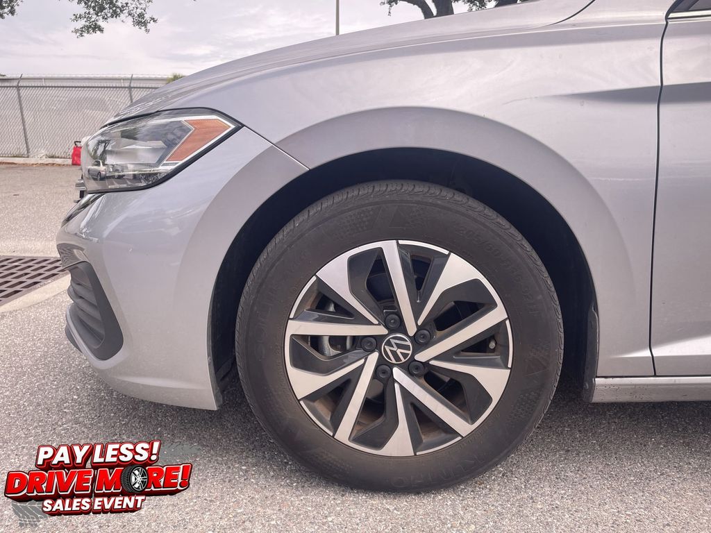 Used 2024 Volkswagen Jetta Sedan