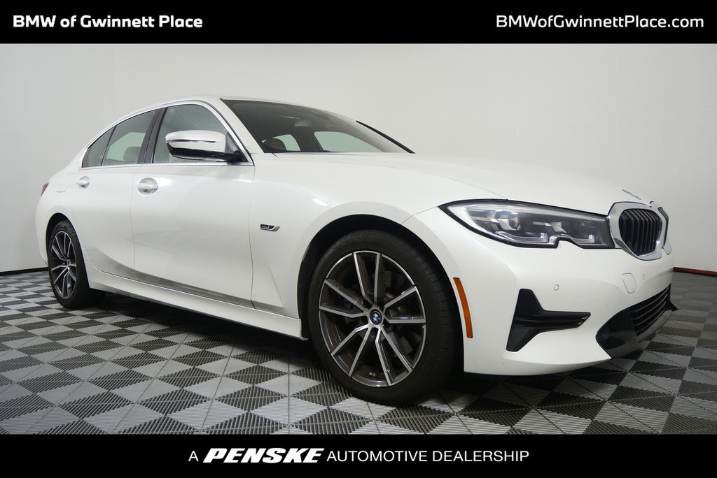 Thumbnail: 2022 BMW 3 Series - 1