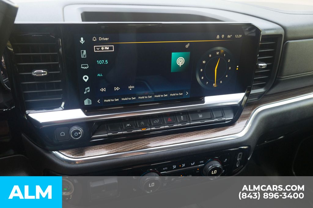Used 2025 Summit White Chevrolet LT image 27