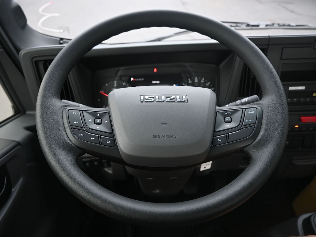 2025 Isuzu NPR XD 