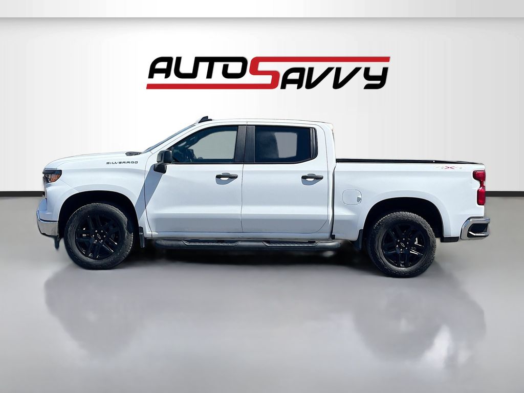 View vehicle photo 4