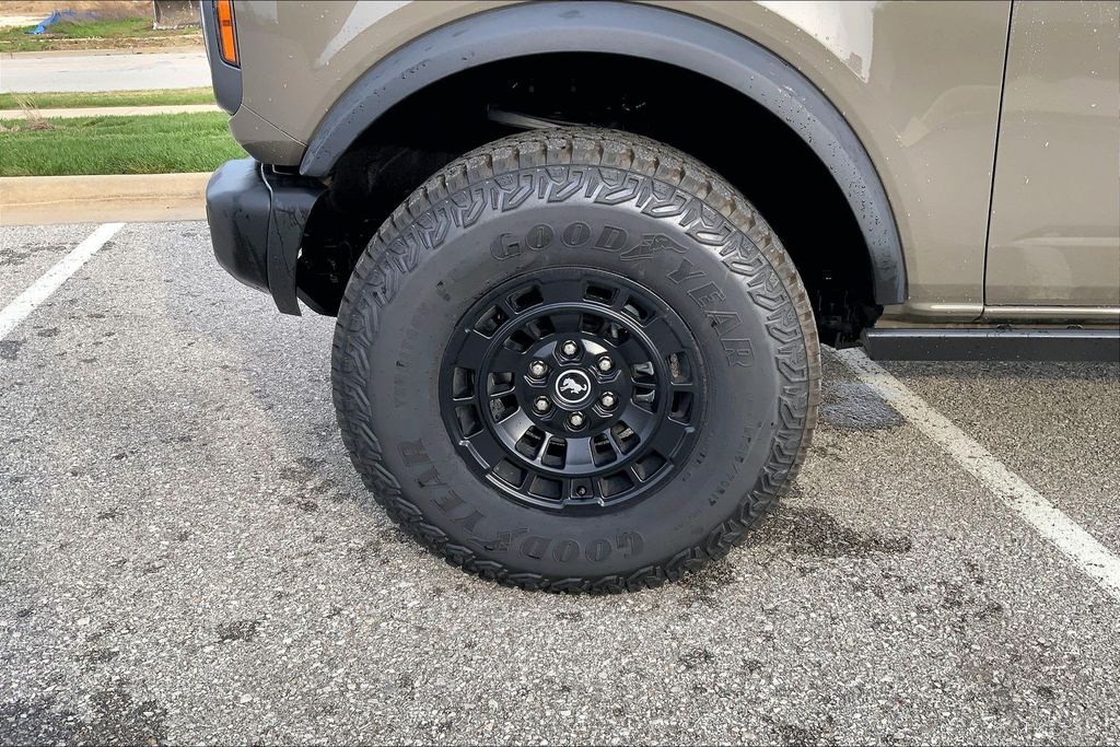 New 2026 Gray Ford Badlands image 12