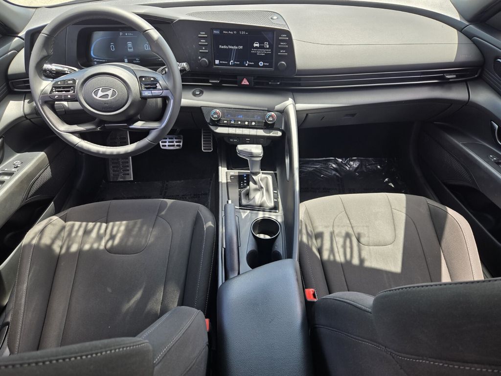 2025 Hyundai Elantra - $17,999