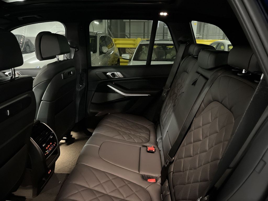 Thumbnail: 2026 BMW X5 - 23