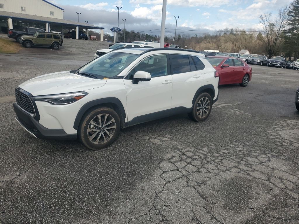 2023 Toyota Corolla Cross XLE AWD