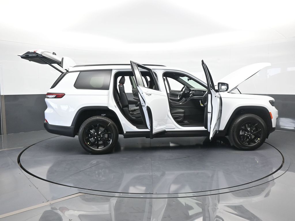 Used 2025 Bright White Clearcoat Jeep Altitude image 64