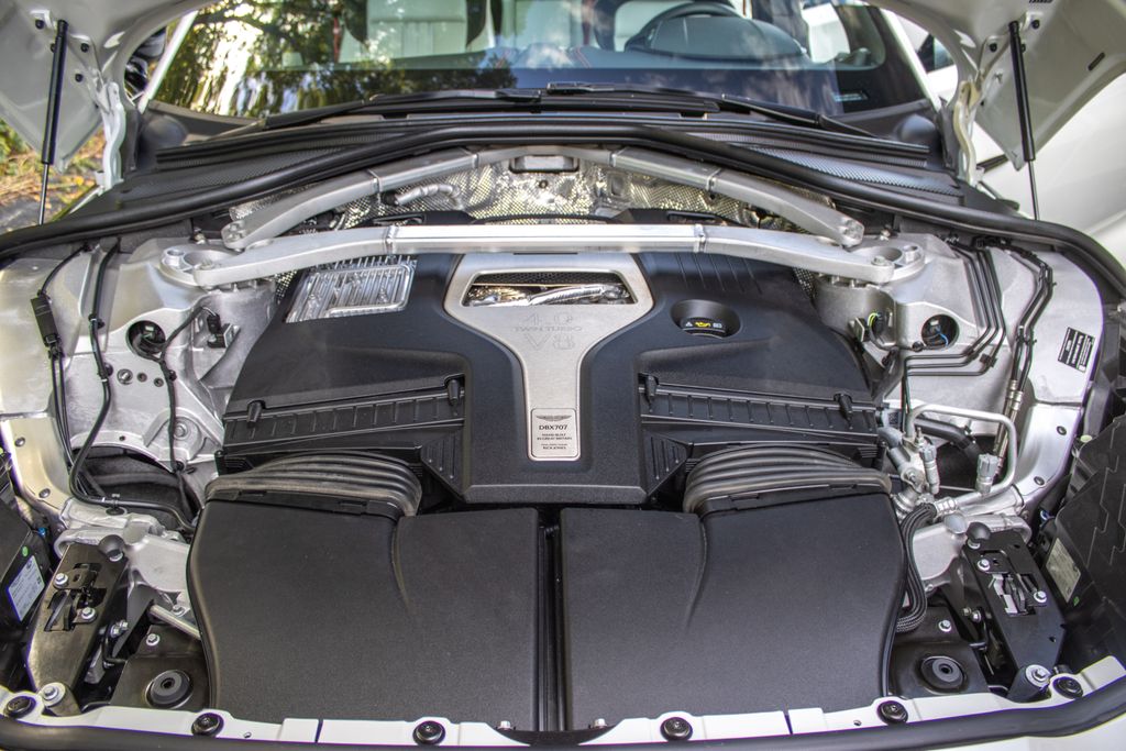 2025 Aston Martin DBX 707 - Photo 22