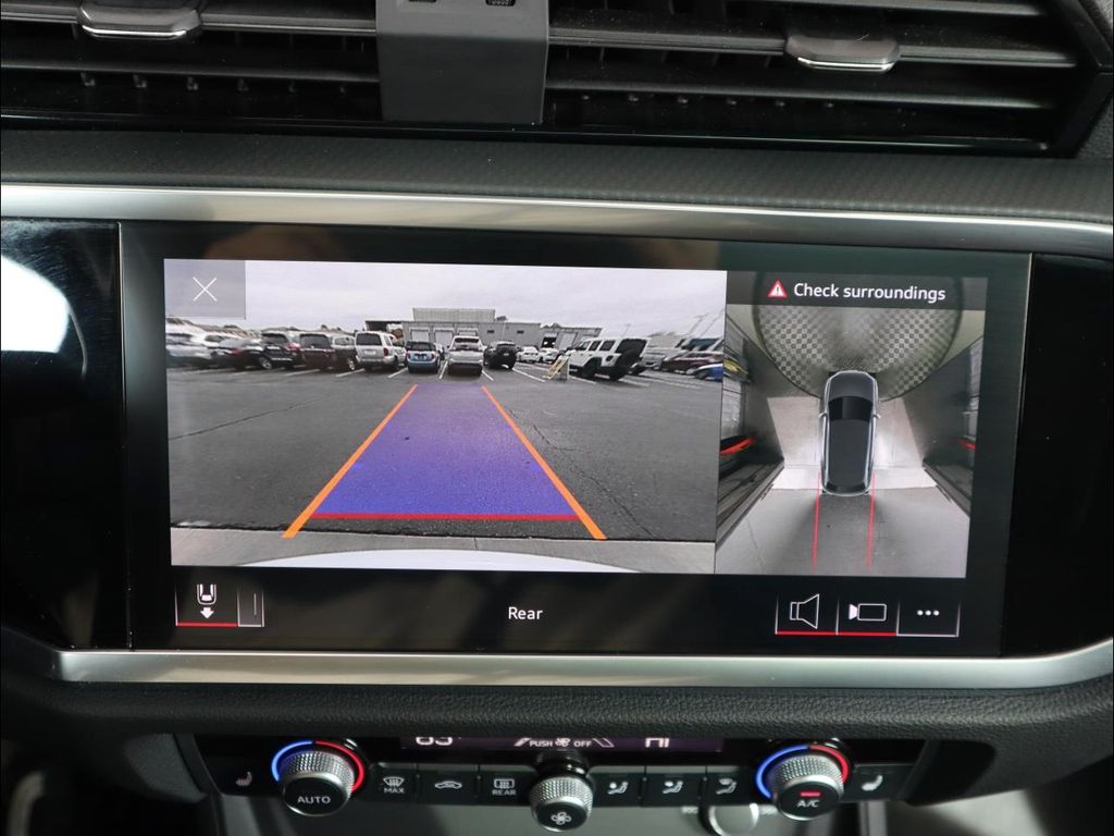 Thumbnail: 2023 Audi Q3 - 18