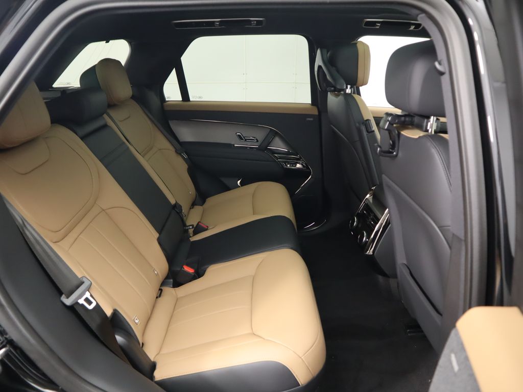 2025 Land Rover Range Rover Sport Dynamic 23