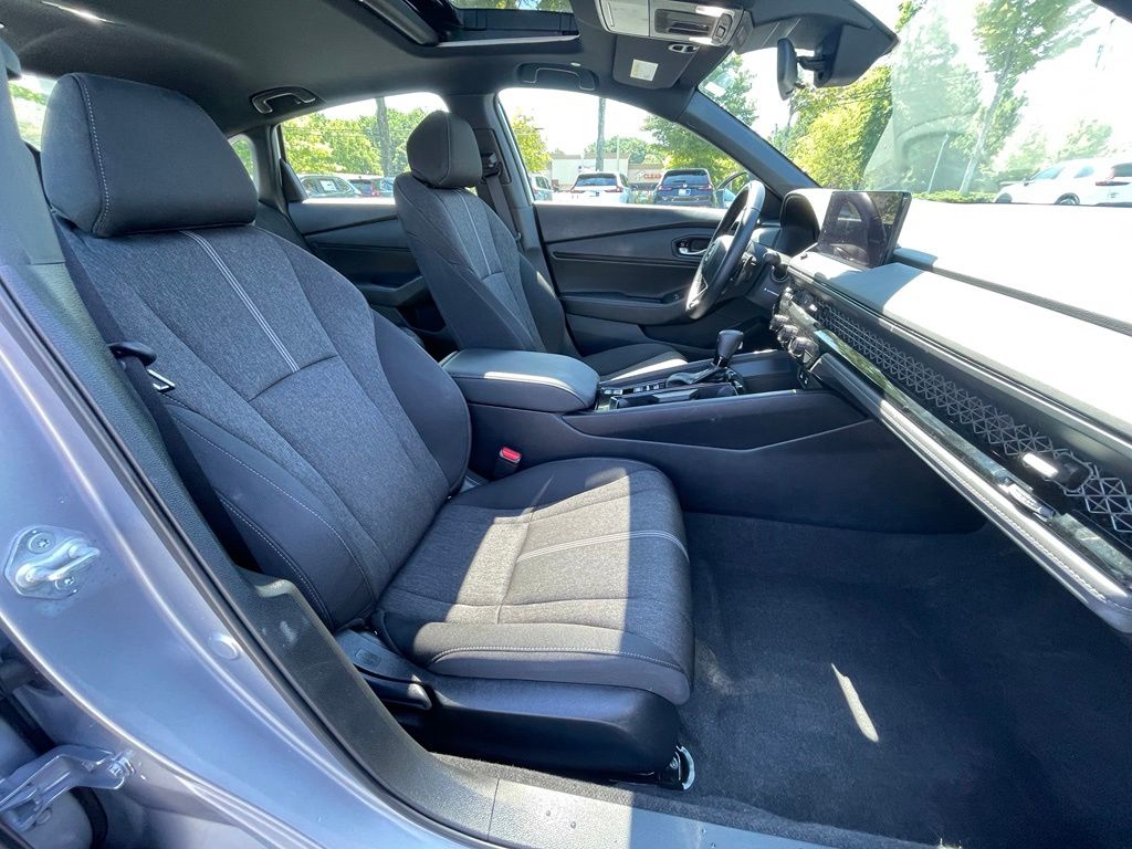 Thumbnail: 2025 Honda Accord - 32