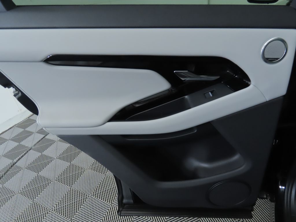 Thumbnail: 2026 Land Rover Range Rover Evoque - 28