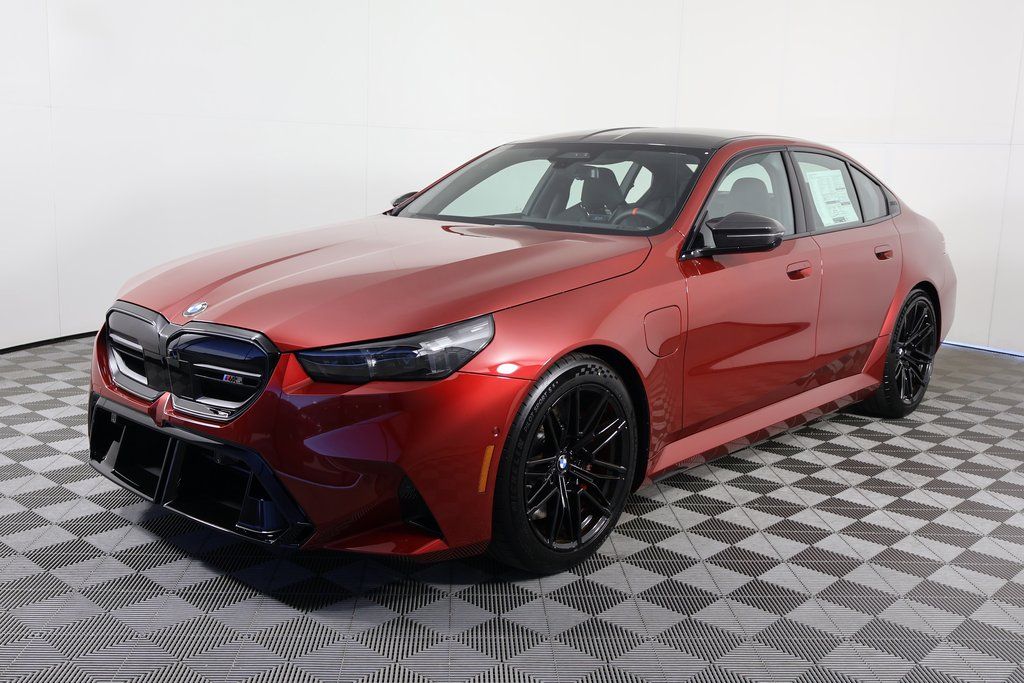 Thumbnail: 2026 BMW M5 - 1