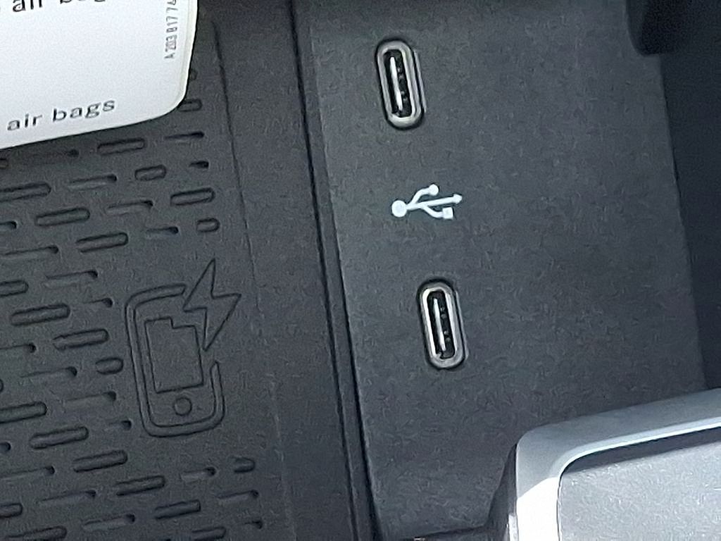 Thumbnail: 2025 Mercedes-Benz GLE - 17