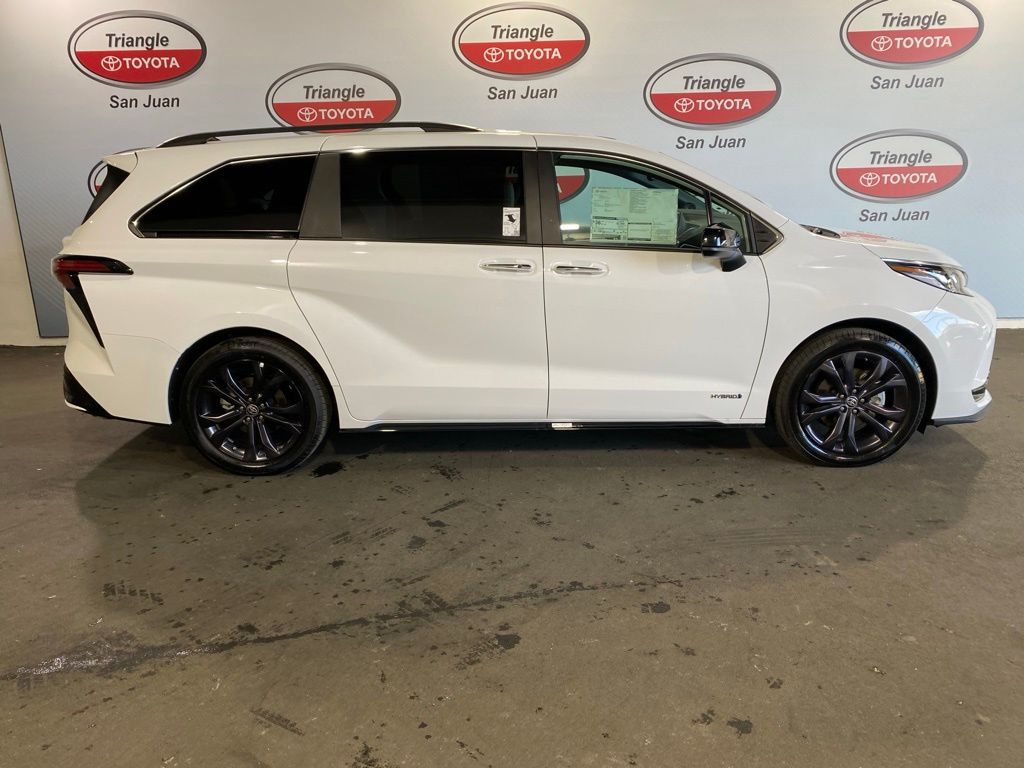 Thumbnail: 2026 Toyota Sienna - 7
