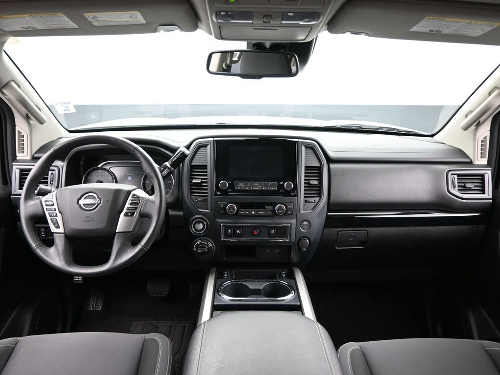2024 Nissan Titan SV