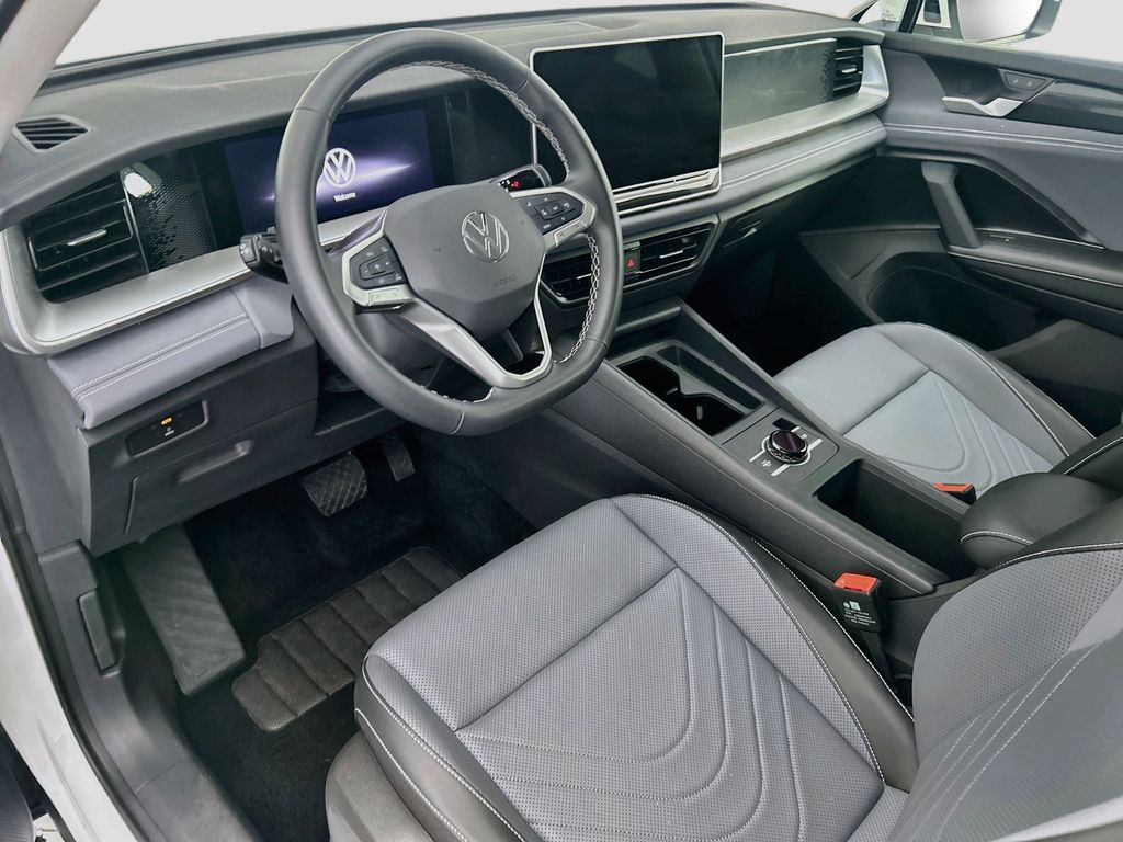 Thumbnail: 2025 Volkswagen Tiguan - 9