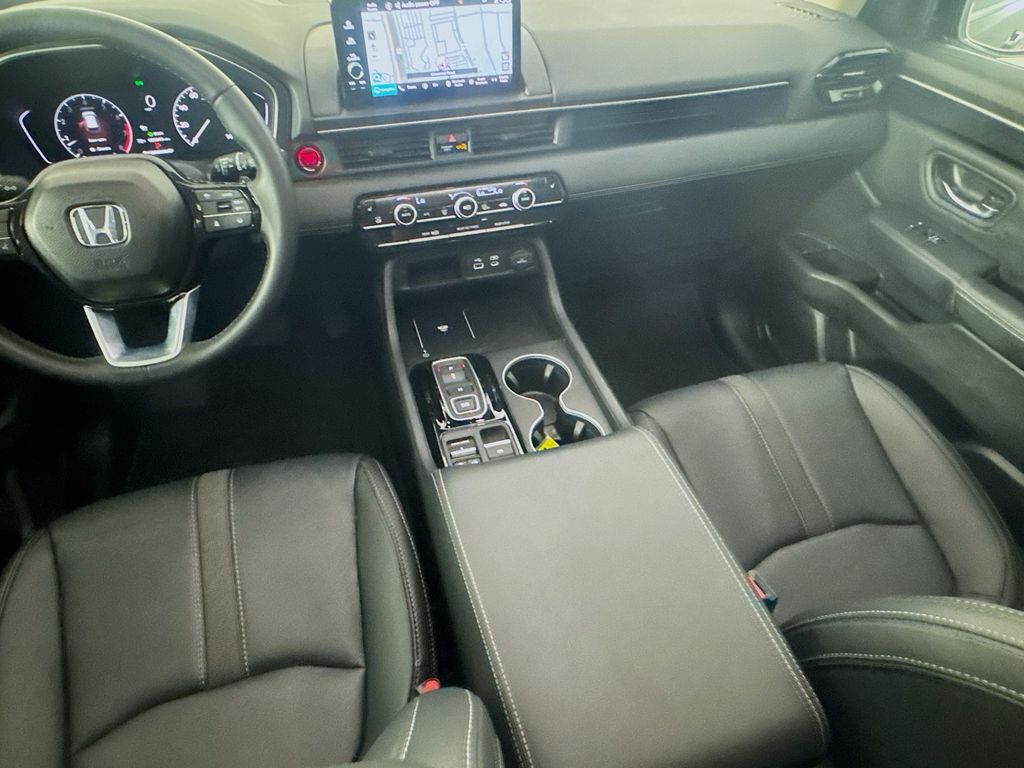 Used Car 2025 Honda Pilot  Touring For Sale Under $50,000 In Austin, Texas
