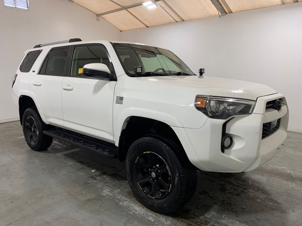 2020 Toyota 4Runner SR5 3