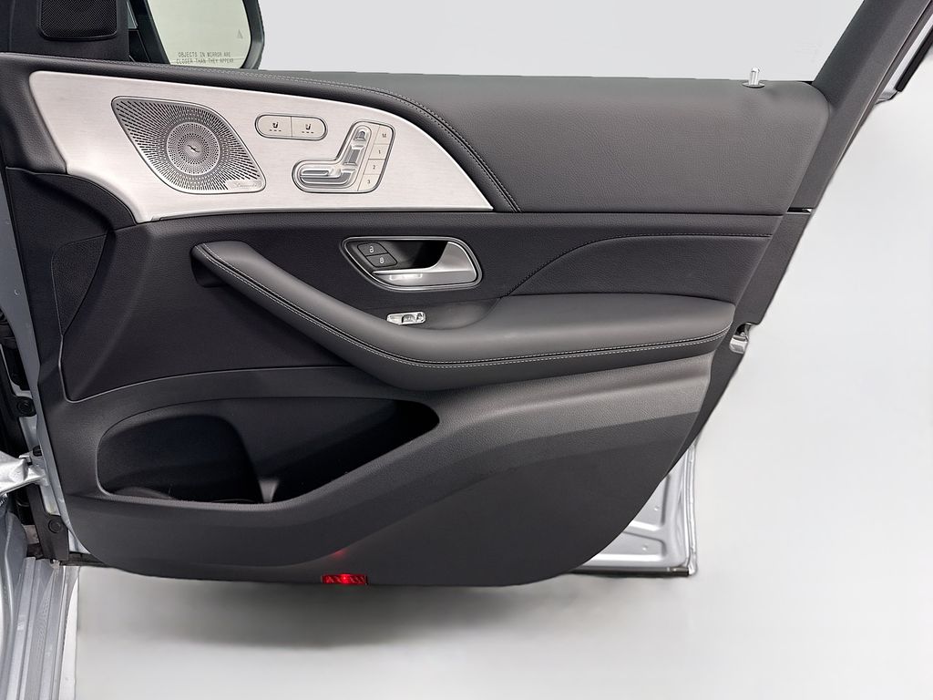 Thumbnail: 2026 Mercedes-Benz GLE - 24