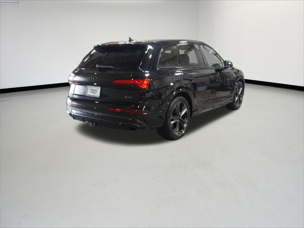 Thumbnail: 2026 Audi Q7 - 5