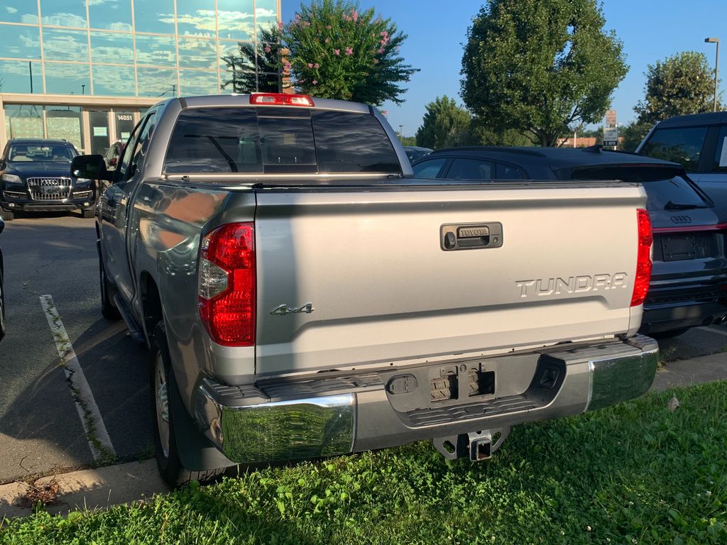 Thumbnail: 2019 Toyota Tundra - 10