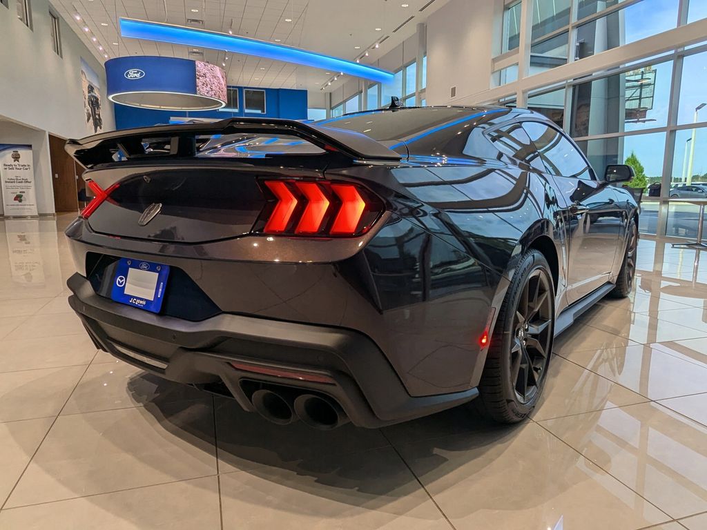 2025 Ford Mustang Dark Horse