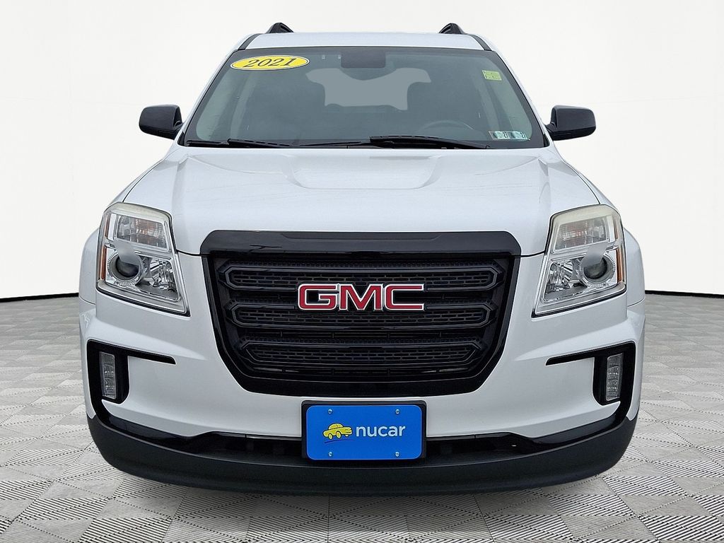 2017 GMC Terrain — photo 2