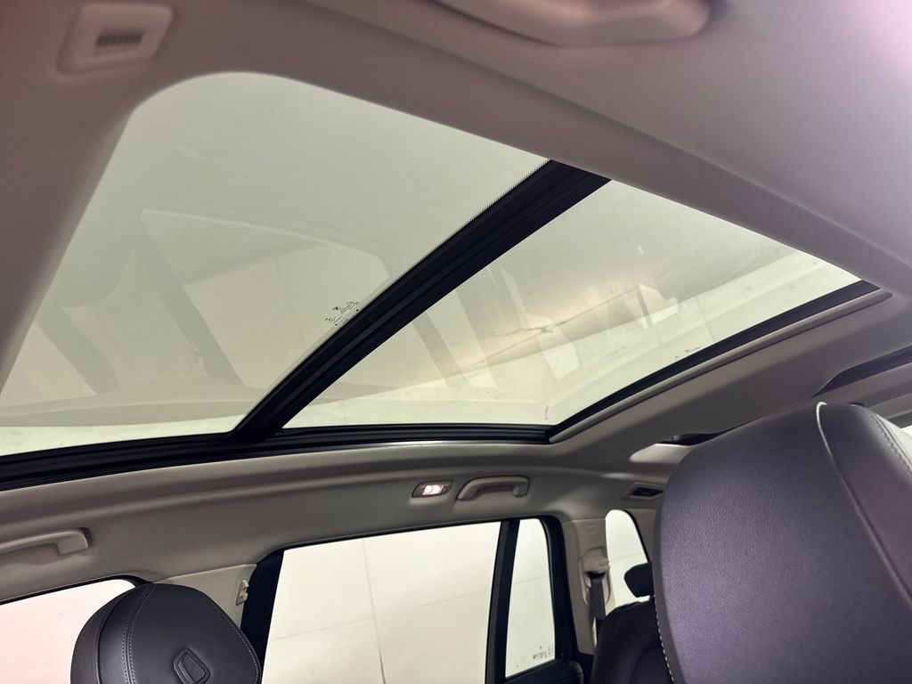 Certified Used 2020 Black BMW xDrive40i image 11