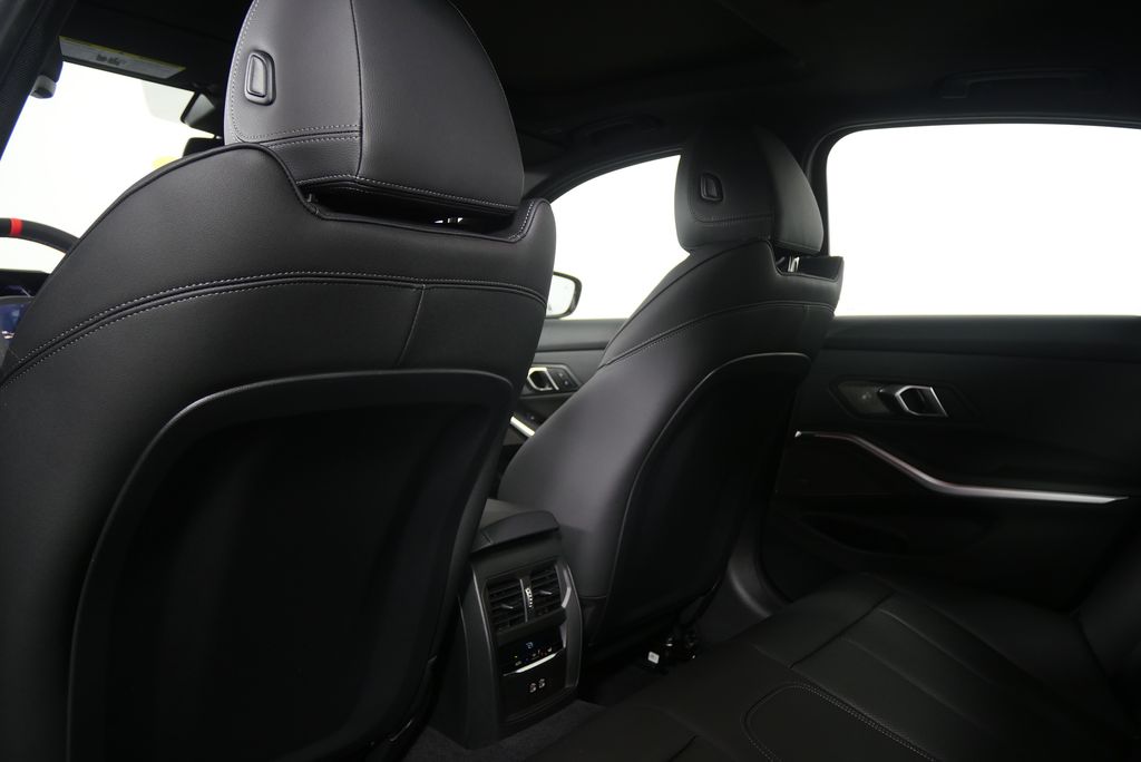 Thumbnail: 2026 BMW 3 Series - 17