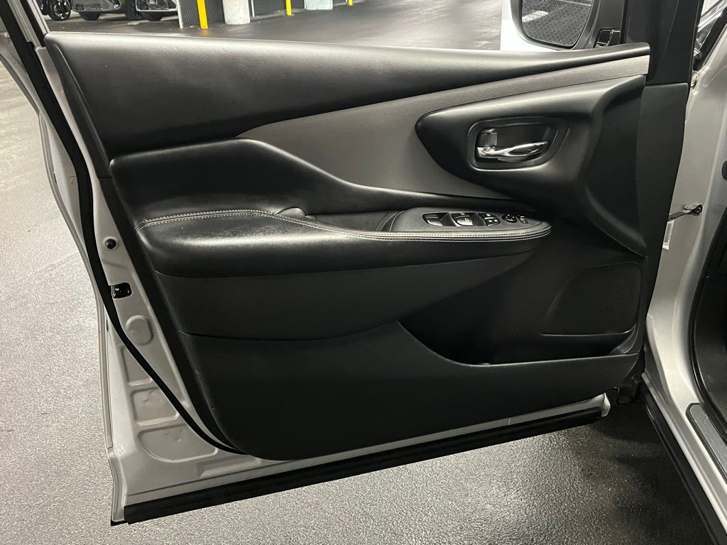 2019 Nissan Murano S photo 12