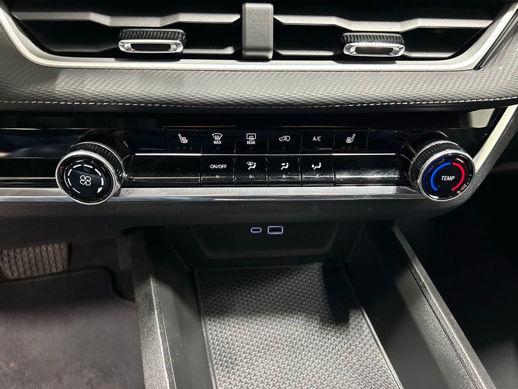 used 2025 Chevrolet Equinox car, priced at $24,992