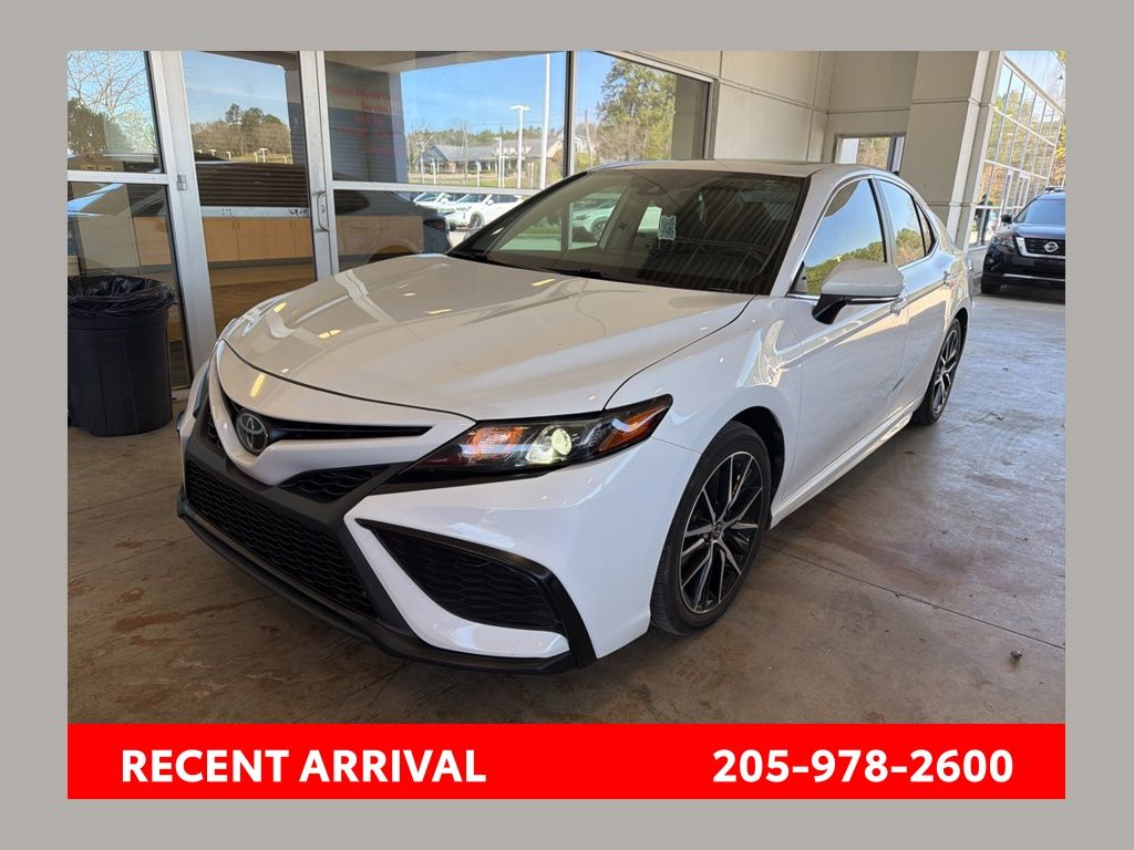 2024 Toyota Camry SE FWD