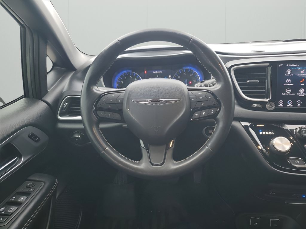 Used Car 2020 Chrysler Pacifica  Touring L Plus For Sale Under $25,000 In Austin, Texas