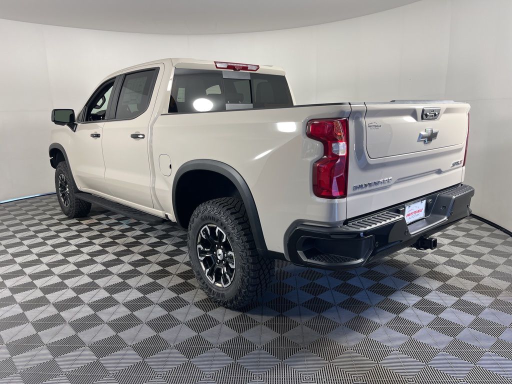 Thumbnail: 2026 Chevrolet Silverado 1500 - 3