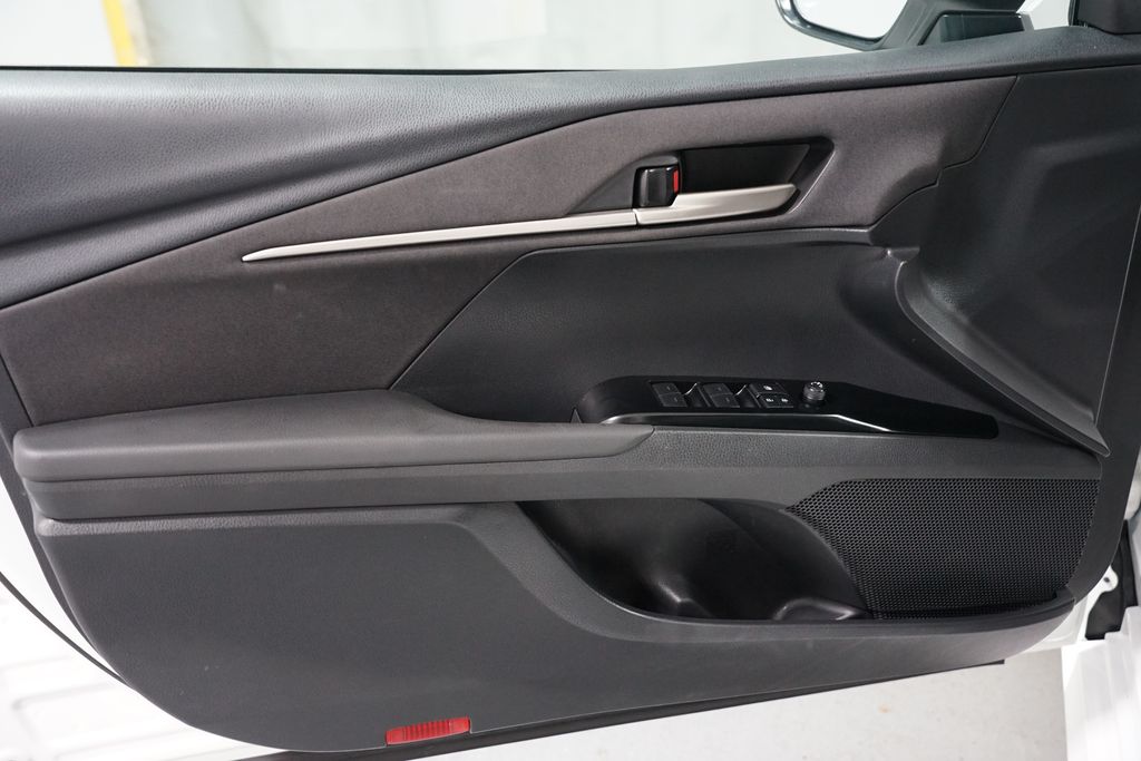 Thumbnail: 2025 Toyota Camry - 30