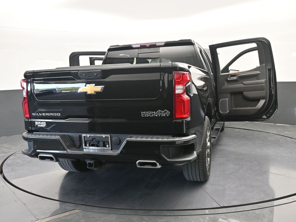 Used 2022 Black Chevrolet High Country image 88