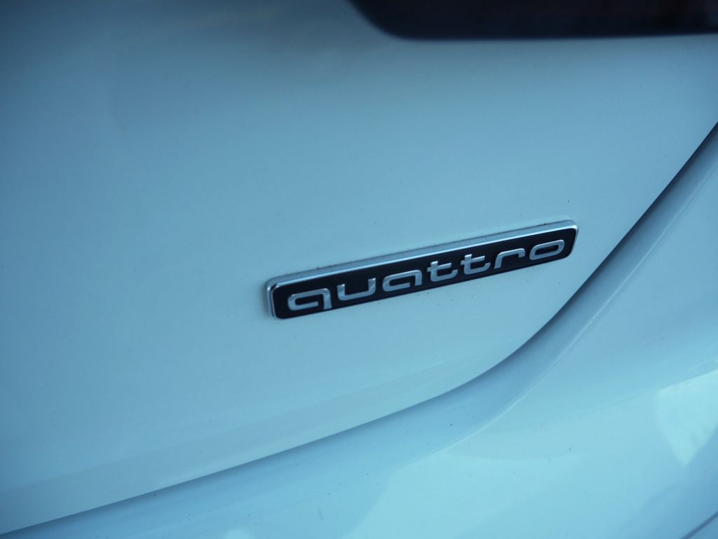 Thumbnail: 2023 Audi A4 - 10