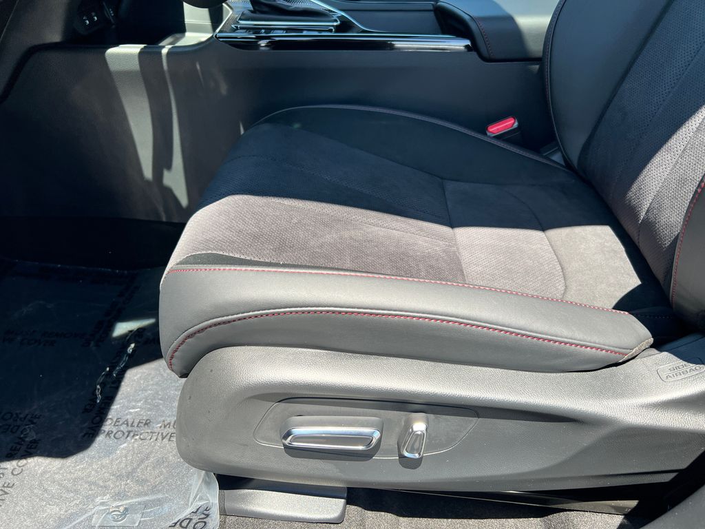 Thumbnail: 2025 Acura ADX - 14