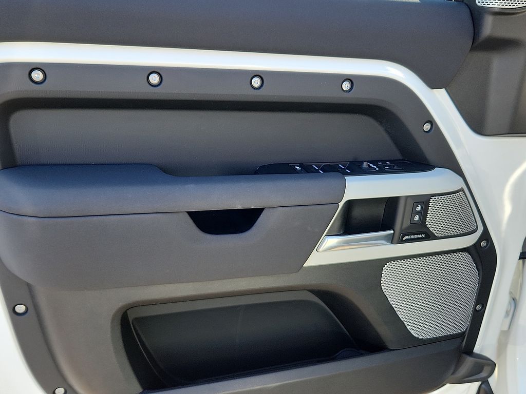 Thumbnail: 2023 Land Rover Defender - 13