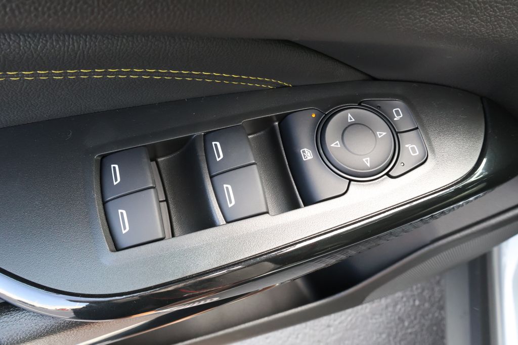 Thumbnail: 2026 Chevrolet Trax - 18