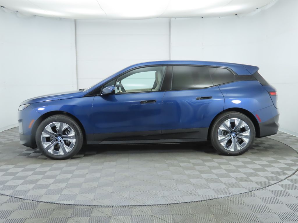 2025 BMW iX xDrive50 8